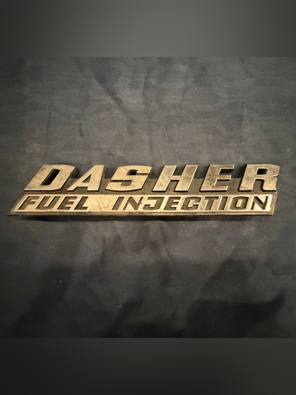 Dasher Fuel Injection Metal Emblem - Gold Tone
